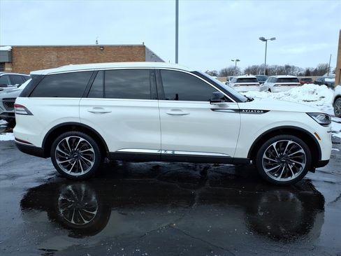 Certified 2023 Lincoln Aviator Reserve w/ Equipment Group 201A image 8