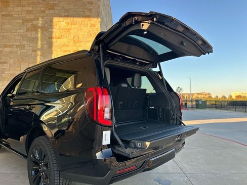 New 2025 Ford Expedition Platinum w/ Stealth Appearance Package image 75