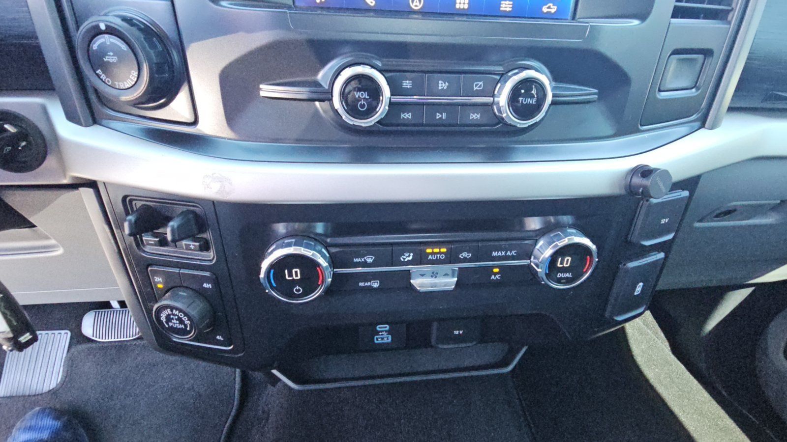 Used 2021 Ford F150 XLT w/ Equipment Group 301A Mid AWD/4WD image 18