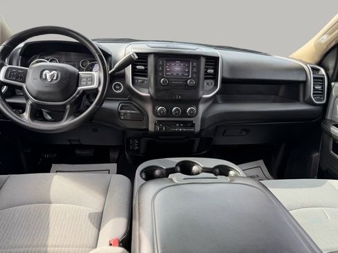 Used 2020 RAM 3500 Big Horn image 32