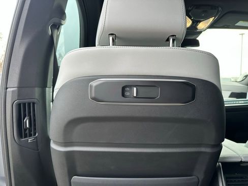 Certified 2025 BMW X5 sDrive40i w/ M Sport Package image 22