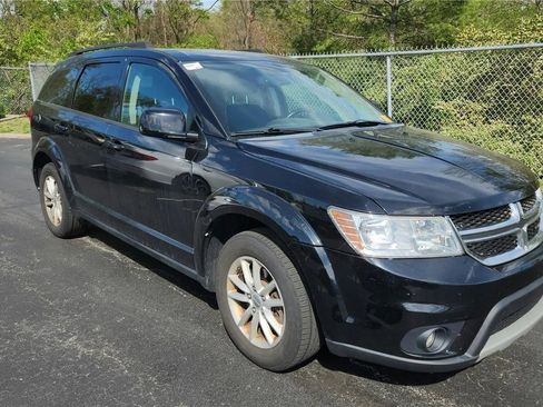 Used 2016 Dodge Journey SXT FWD image 2