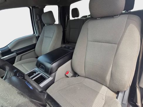 Used 2017 Ford F150 XLT AWD/4WD image 10