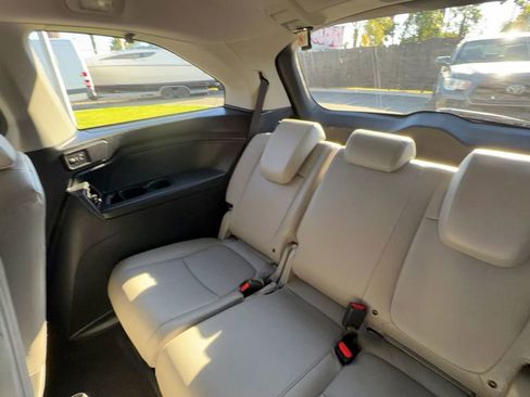 Used 2018 Honda Odyssey EX-L image 31