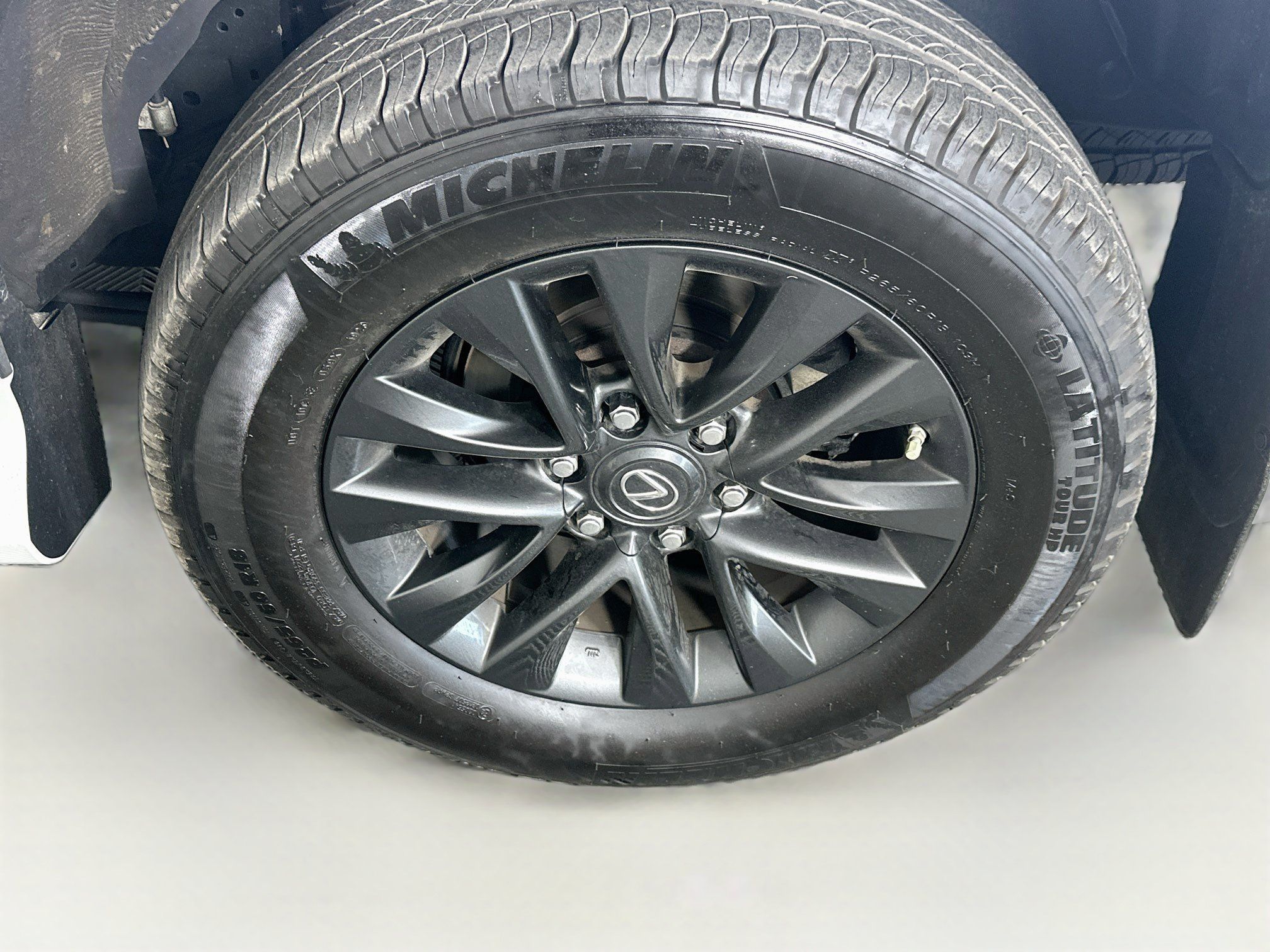 Used 2023 Lexus GX 460 Premium w/ Premium Package AWD/4WD image 11