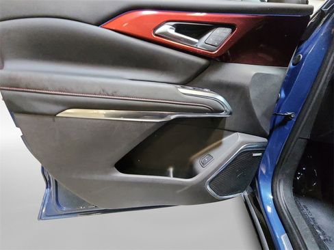 Certified 2024 Chevrolet Traverse RS w/ LPO, Floor Liner Package image 14