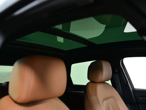 Used 2021 Audi Q3 2.0T Premium w/ Convenience Package image 12