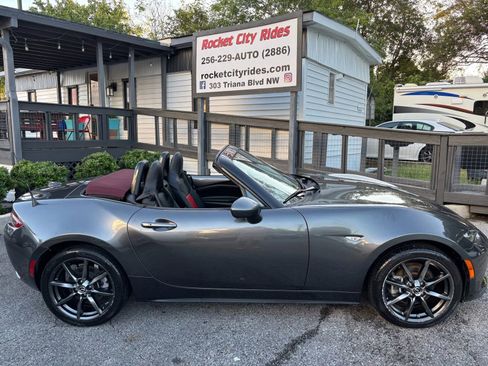 Used 2018 MAZDA MX-5 Miata Grand Touring image 9