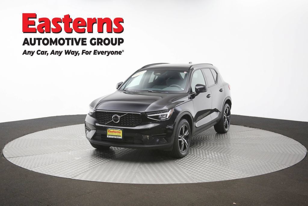 Used 2024 Volvo XC40 B5 Core AWD/4WD image 57