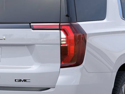 New 2026 GMC Yukon Denali Ultimate w/ LPO, Illumination Package AWD/4WD image 11