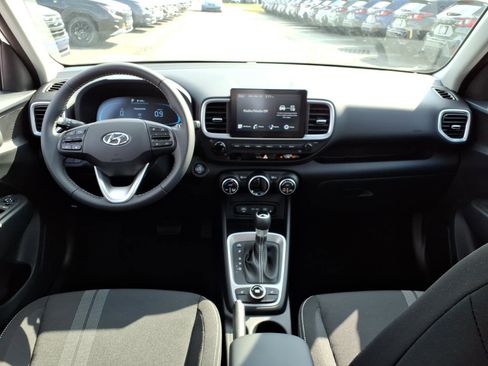 New 2026 Hyundai Venue SEL FWD image 6