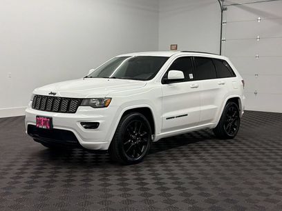 Used 2017 Jeep Grand Cherokee Altitude