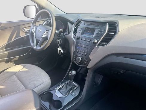 Used 2016 Hyundai Santa Fe SE AWD/4WD image 30