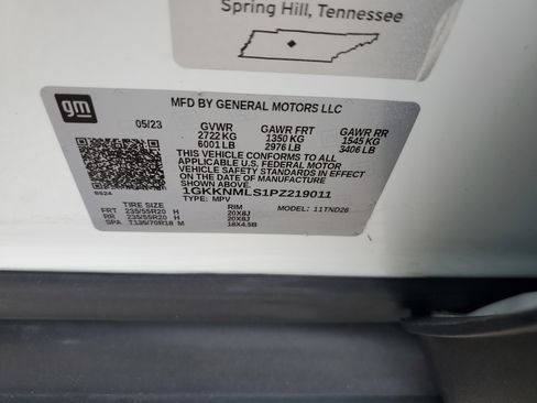 Used 2023 GMC Acadia SLT w/ Elevation Edition image 32