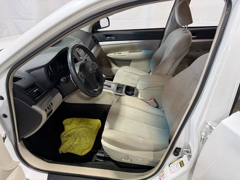 Used 2014 Subaru Outback 2.5i Premium image 23