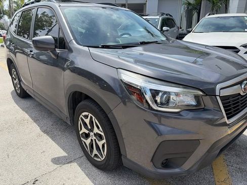 Used 2020 Subaru Forester Premium AWD/4WD image 4