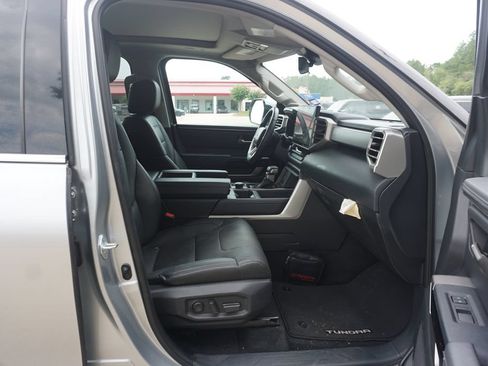 Used 2023 Toyota Tundra Limited AWD/4WD image 19