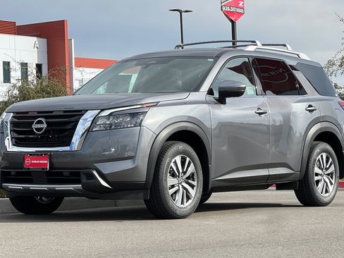 New 2025 Nissan Pathfinder SL w/ Lighting Package (N92) image 8