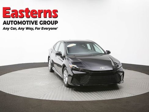 Used 2025 Toyota Camry LE FWD image 53