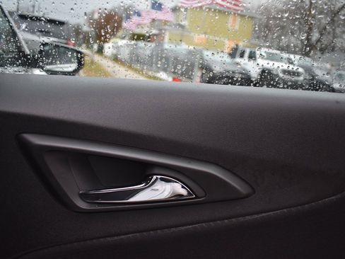 Used 2024 Chevrolet Malibu LT image 27