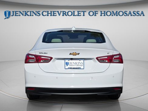 Used 2024 Chevrolet Malibu LT image 4