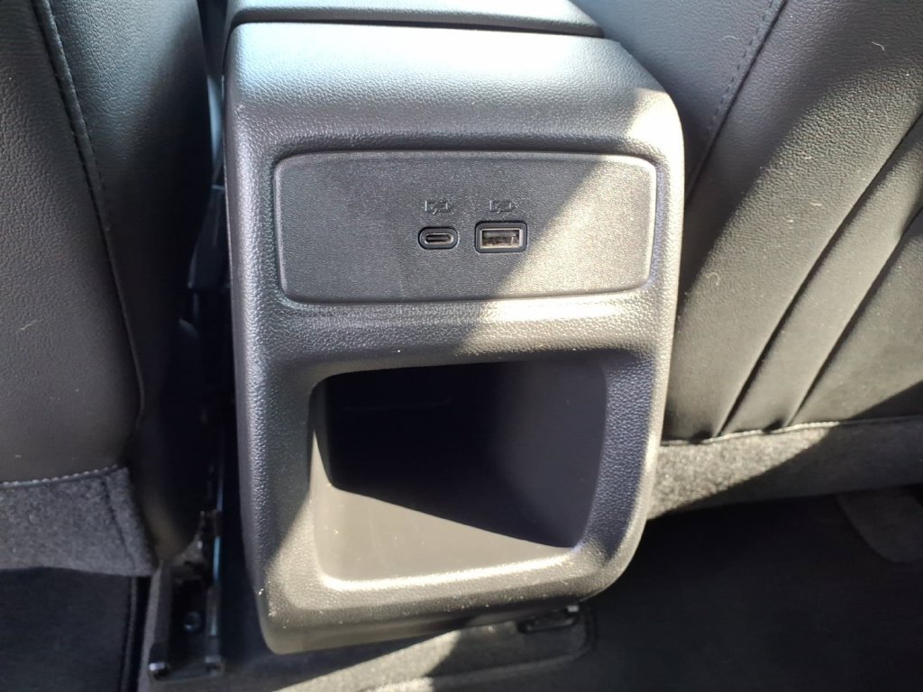 Used 2025 Chevrolet Trax LT w/ LT Convenience Package FWD image 17