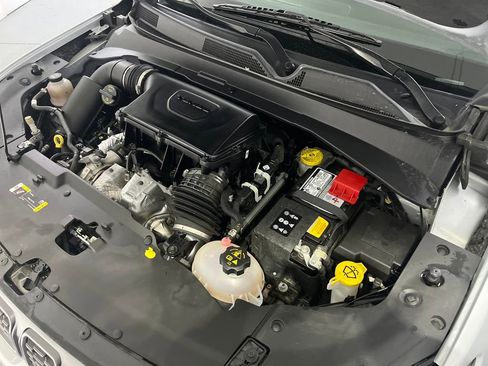 Used 2024 Jeep Compass Trailhawk image 14