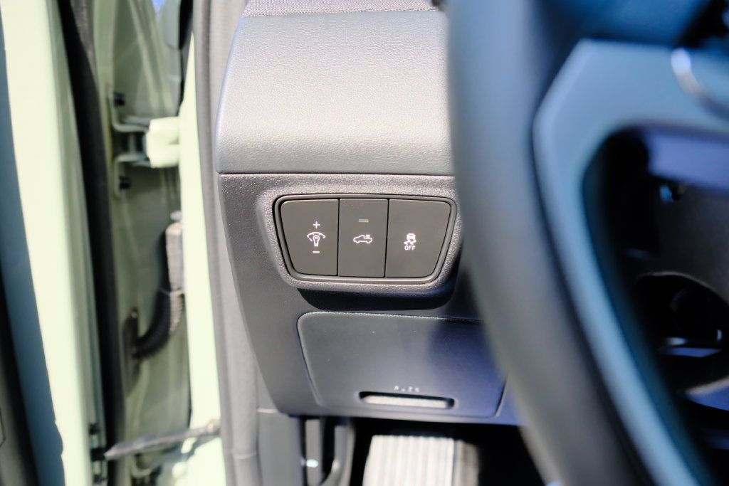 Used 2024 Hyundai Santa Cruz Limited AWD/4WD image 17