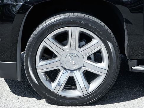 Used 2018 Cadillac Escalade ESV Premium Luxury image 48