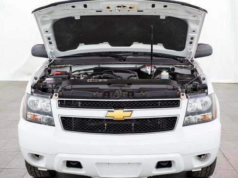 Used 2013 Chevrolet Tahoe 4WD image 3