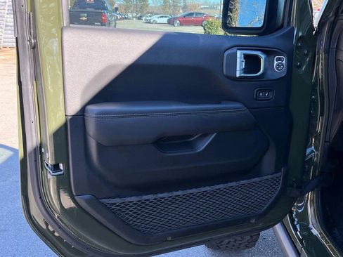 Used 2023 Jeep Wrangler Unlimited Rubicon 392 w/ Xtreme Recon 35" Tire Package image 33