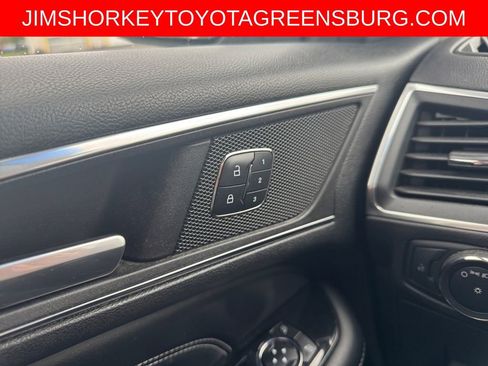 Used 2016 Ford Edge Titanium AWD/4WD image 31