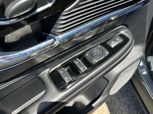 Used 2022 Lincoln Corsair AWD w/ Premium Package image 17