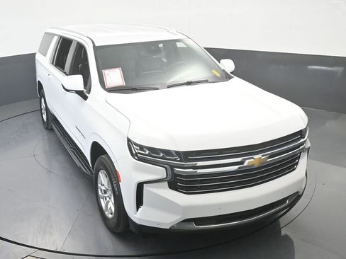 Used 2024 Chevrolet Suburban LT image 59