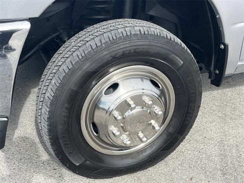 Used 2022 RAM 3500 Tradesman image 9