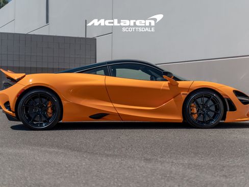 New 2026 McLaren 750S image 8