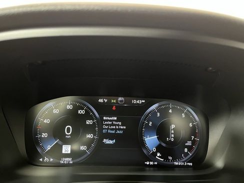 Used 2019 Volvo S60 T6 Momentum w/ Multimedia Package image 14