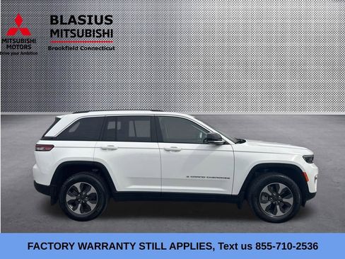 Used 2022 Jeep Grand Cherokee Limited 4xe w/ MOPAR Finishing Package AWD/4WD image 4