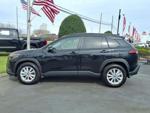 Used 2026 Toyota Corolla Cross LE image 3