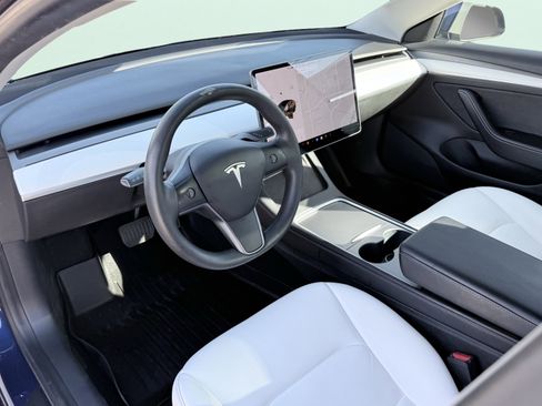 Used 2021 Tesla Model 3 Long Range image 21