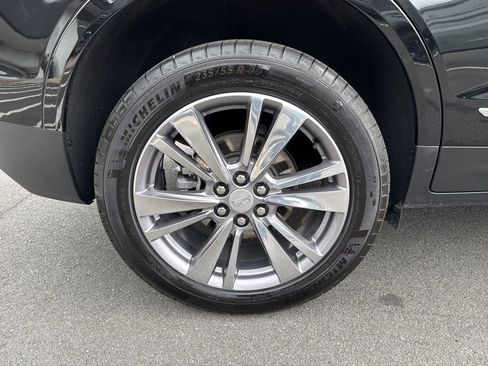 Used 2025 Cadillac XT5 Premium Luxury image 9