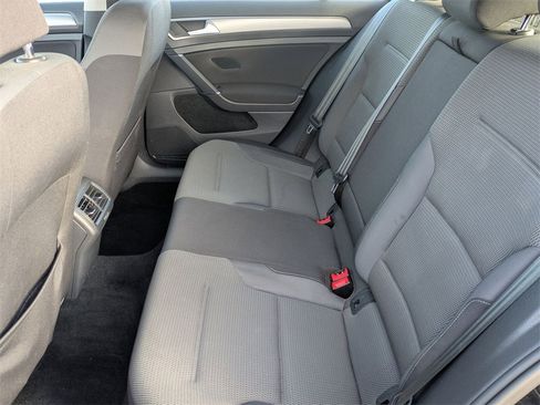 Used 2016 Volkswagen Golf S image 11