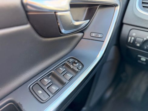 Used 2013 Volvo S60 T6 image 34