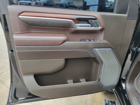 Used 2024 GMC Sierra 2500 Denali w/ Denali Reserve Package image 27