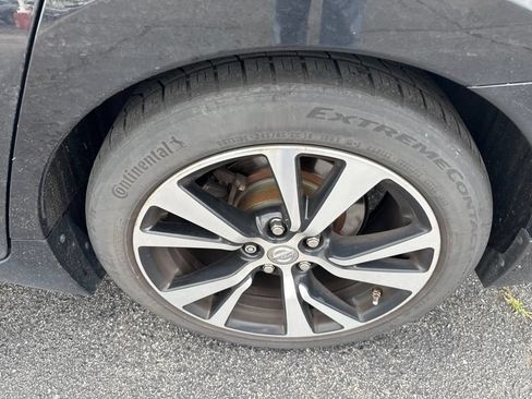 Used 2018 Nissan Maxima Platinum FWD image 11