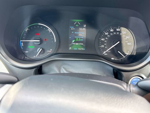 Used 2024 Toyota Sienna XLE image 27