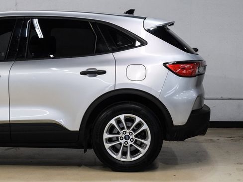 Used 2020 Ford Escape S image 17