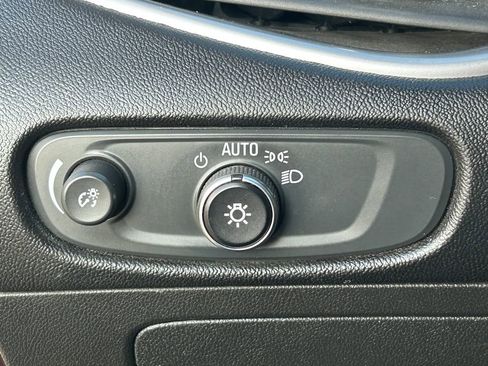 Used 2020 Chevrolet Malibu LS w/ LPO, Convenience Package 2 image 23