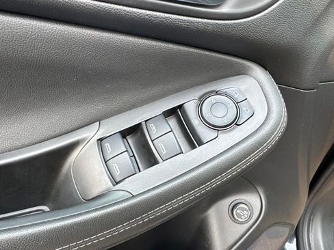 Used 2024 Buick Encore GX Sport Touring FWD image 9