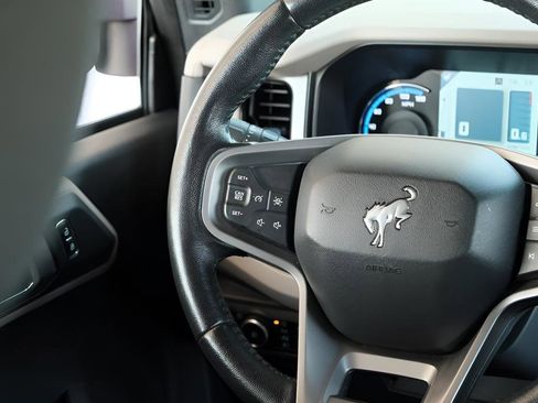 Used 2023 Ford Bronco Wildtrak image 7